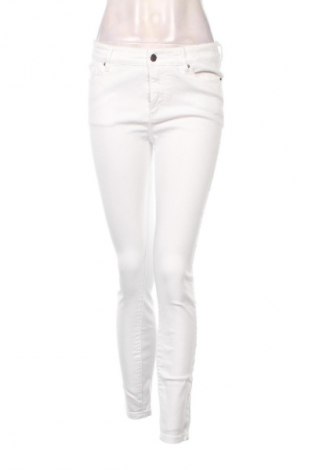 Damskie jeansy Armani Exchange, Rozmiar S, Kolor Biały, Cena 259,99 zł