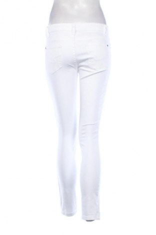Blugi de femei Armedangels, Mărime M, Culoare Alb, Preț 196,99 Lei