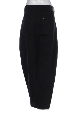 Дамски дънки Barrel, Размер XL, Цвят Черен, Цена 40,89 лв.