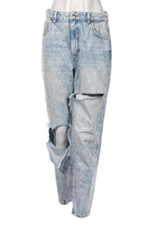 Damskie jeansy Bershka, Rozmiar M, Kolor Niebieski, Cena 67,00 zł