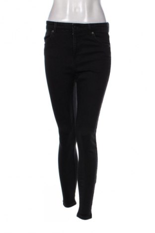 Damskie jeansy Bershka, Rozmiar M, Kolor Czarny, Cena 67,41 zł