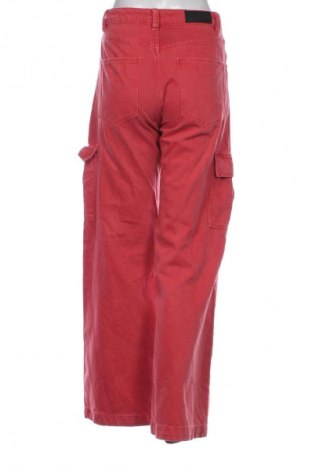 Damskie jeansy Bershka, Rozmiar S, Kolor Czerwony, Cena 67,41 zł