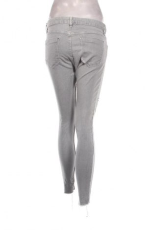 Blugi de femei Bershka, Mărime L, Culoare Gri, Preț 82,99 Lei