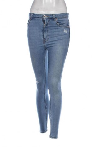 Blugi de femei Bershka, Mărime S, Culoare Albastru, Preț 77,17 Lei