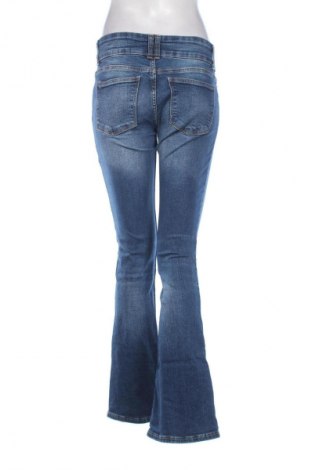 Dámske džínsy  Bershka, Veľkosť M, Farba Modrá, Cena  14,77 €