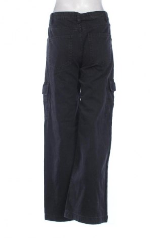 Damskie jeansy Bershka, Rozmiar S, Kolor Czarny, Cena 66,39 zł