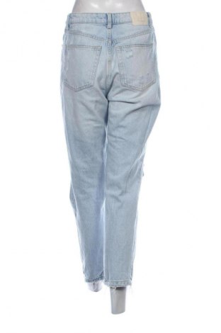 Damskie jeansy Bershka, Rozmiar M, Kolor Niebieski, Cena 66,65 zł