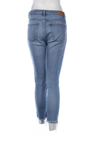 Дамски дънки Bershka, Размер M, Цвят Син, Цена 29,00 лв.