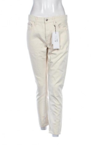 Női farmernadrág Calvin Klein Jeans, Méret M, Szín Bézs, Ár 49 309 Ft