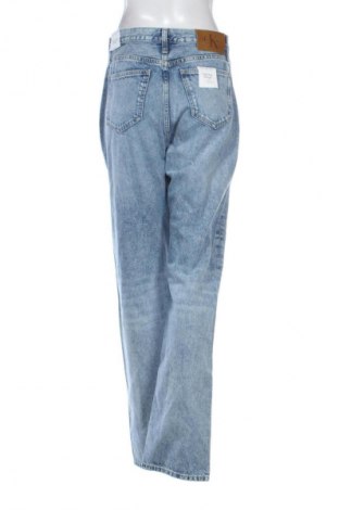 Дамски дънки Calvin Klein Jeans, Размер M, Цвят Син, Цена 119,99 лв.
