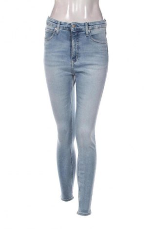 Дамски дънки Calvin Klein Jeans, Размер M, Цвят Син, Цена 124,99 лв.