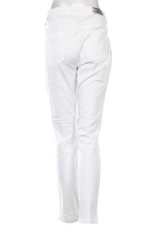 Дамски дънки Cecil, Размер XL, Цвят Бял, Цена 93,99 лв.