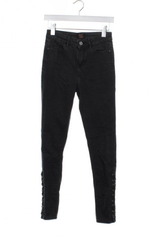 Dámske džínsy  F&F, Veľkosť XS, Farba Čierna, Cena  14,83 €
