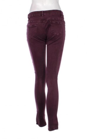 Дамски дънки Fashion Jeans, Размер M, Цвят Лилав, Цена 29,33 лв.
