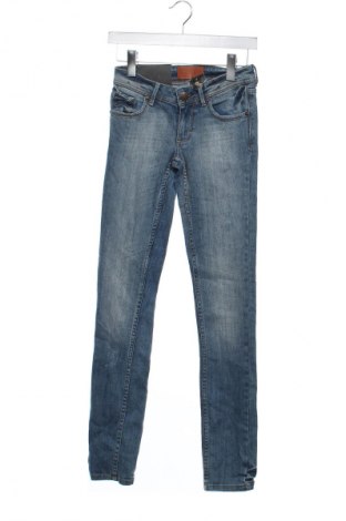 Dámske džínsy  Gina Tricot, Veľkosť XS, Farba Modrá, Cena  40,04 €