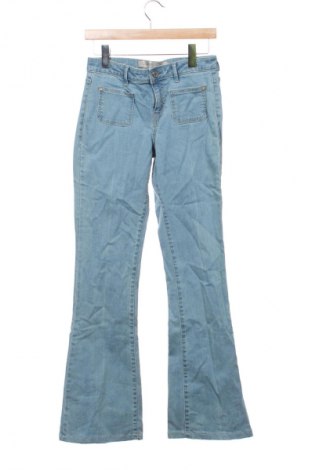 Дамски дънки Guess, Размер S, Цвят Син, Цена 24,99 лв.