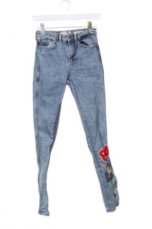 Dámske džínsy  Guess, Veľkosť XS, Farba Viacfarebná, Cena  38,00 €
