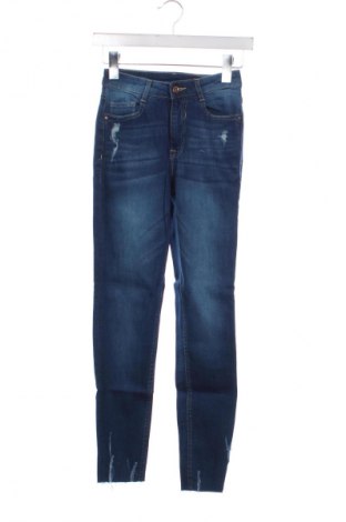 Дамски дънки H&M Divided, Размер XXS, Цвят Син, Цена 29,00 лв.