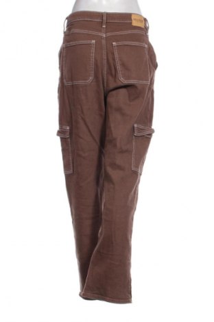 Дамски дънки Hollister, Размер M, Цвят Кафяв, Цена 26,99 лв.