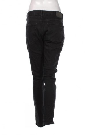 Damskie jeansy J.Lindeberg, Rozmiar XL, Kolor Czarny, Cena 205,00 zł
