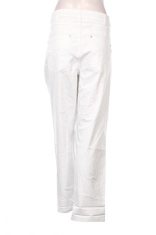 Дамски дънки Kangaroos, Размер 3XL, Цвят Бял, Цена 93,99 лв.