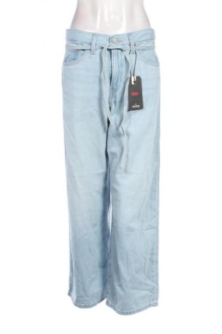Дамски дънки Levi's, Размер M, Цвят Син, Цена 174,99 лв.