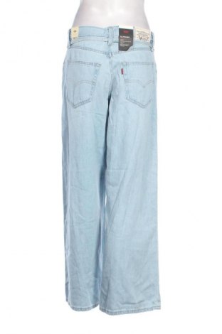 Дамски дънки Levi's, Размер M, Цвят Син, Цена 174,99 лв.