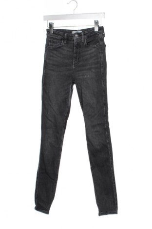 Dámske džínsy  Mango, Veľkosť XS, Farba Čierna, Cena  17,39 €