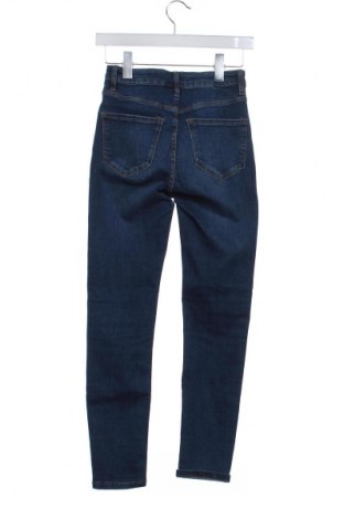 Дамски дънки Mango, Размер XS, Цвят Син, Цена 23,99 лв.