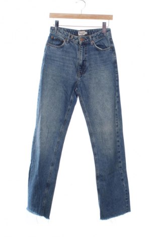 Damskie jeansy NA-KD, Rozmiar XS, Kolor Niebieski, Cena 94,25 zł