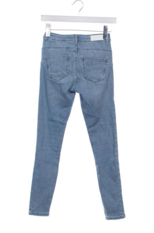 Дамски дънки ONLY, Размер XXS, Цвят Син, Цена 27,99 лв.