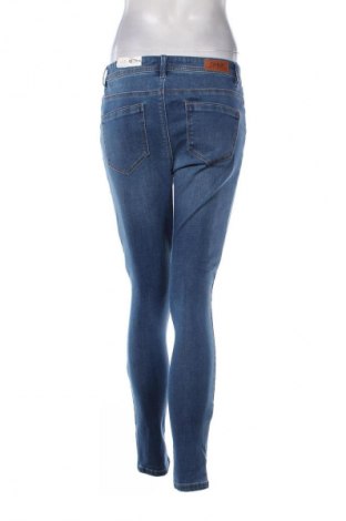 Дамски дънки ONLY, Размер M, Цвят Син, Цена 77,99 лв.