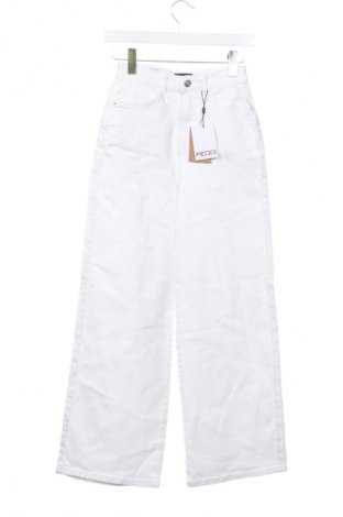 Blugi de femei Pieces, Mărime XS, Culoare Alb, Preț 243,99 Lei