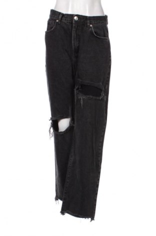 Blugi de femei Pull&Bear, Mărime M, Culoare Negru, Preț 50,99 Lei