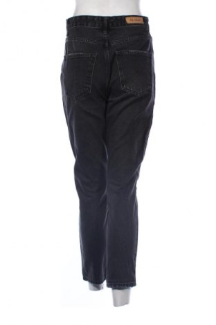 Dámske džínsy  Pull&Bear, Veľkosť M, Farba Sivá, Cena  14,83 €