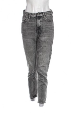 Női farmernadrág Pull&Bear, Méret M, Szín Szürke, Ár 4 118 Ft