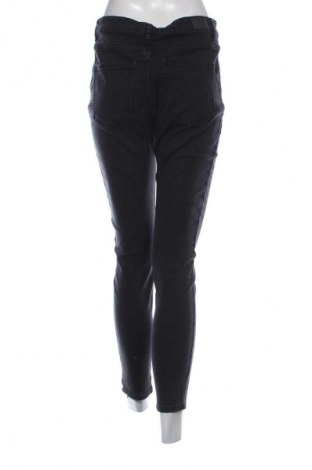 Damskie jeansy Pull&Bear, Rozmiar XL, Kolor Czarny, Cena 67,41 zł