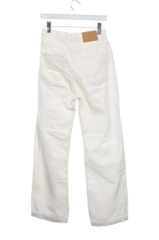 Blugi de femei Pull&Bear, Mărime S, Culoare Alb, Preț 50,99 Lei
