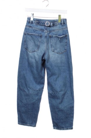 Дамски дънки Sinsay, Размер XS, Цвят Син, Цена 28,99 лв.