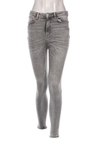 Дамски дънки Sinsay, Размер S, Цвят Сив, Цена 29,15 лв.