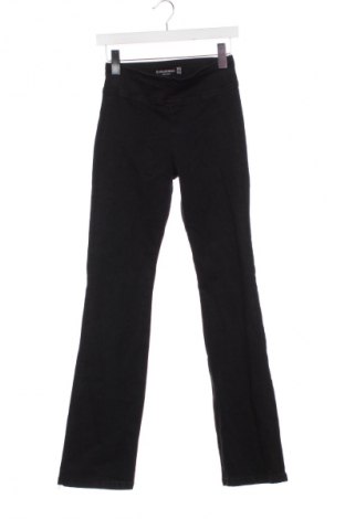 Blugi de femei Stradivarius, Mărime XS, Culoare Negru, Preț 77,17 Lei