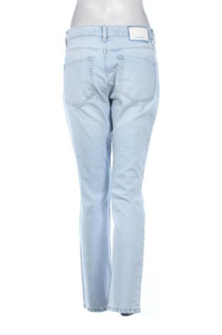 Γυναικείο Τζίν Stradivarius, Μέγεθος M, Χρώμα Μπλέ, Τιμή 9,99 €