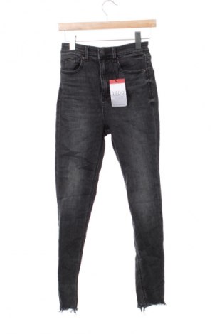 Dámske džínsy  Stradivarius, Veľkosť S, Farba Viacfarebná, Cena  25,95 €