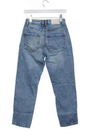 Γυναικείο Τζίν Stradivarius, Μέγεθος XS, Χρώμα Μπλέ, Τιμή 15,99 €