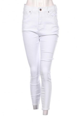 Damen Jeans Tazzio, Größe M, Farbe Weiß, Preis 21,00 €