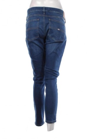 Damskie jeansy Tommy Jeans, Rozmiar XXL, Kolor Niebieski, Cena 201,99 zł