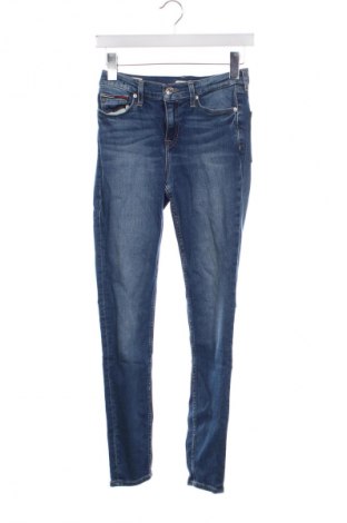 Дамски дънки Tommy Jeans, Размер S, Цвят Син, Цена 98,19 лв.