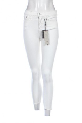 Дамски дънки Tommy Jeans, Размер S, Цвят Бял, Цена 132,99 лв.