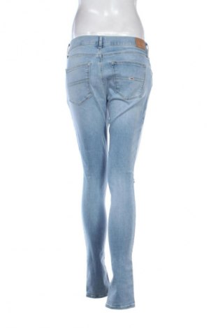 Дамски дънки Tommy Jeans, Размер L, Цвят Син, Цена 76,99 лв.