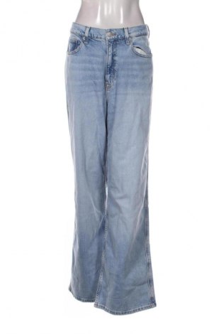 Дамски дънки Tommy Jeans, Размер L, Цвят Син, Цена 174,99 лв.